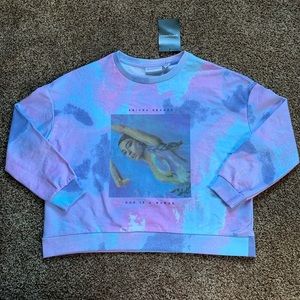 NWT Ariana Grande GIAW Crewneck
